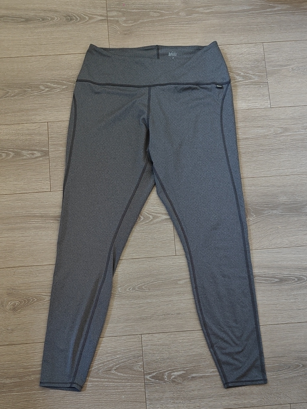 REI Co-op Women’s Gray Leggings Size M Outdoor Hiking Camping Active Run Gym